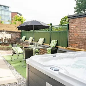 https://chester-racecourse-townhouse.hotelsin-chester.com